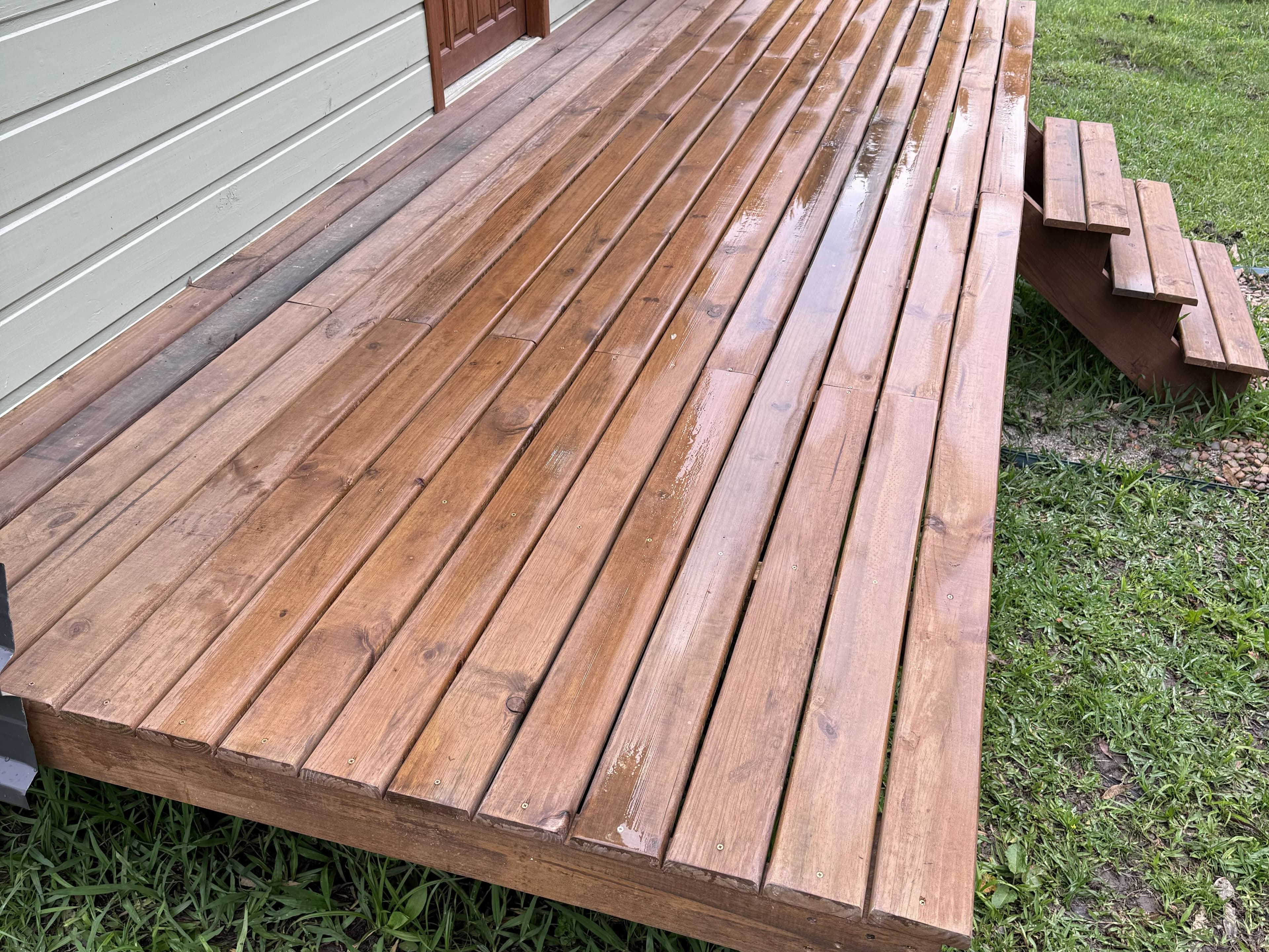 Deck 3m² madeira tratada — foto 1